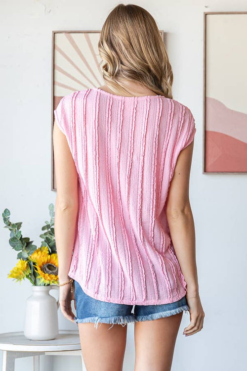 Curvy pink textured shirt